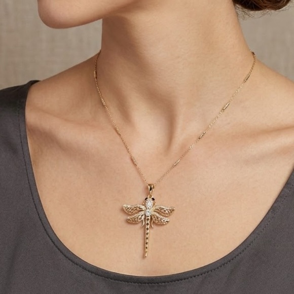 Jewelry - Elegant 14k Gold Plated Dragonfly Pendant Necklace